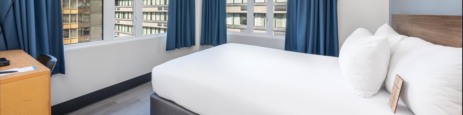 Double room with Shared Bathroom - YWCA Hotel in Downtown Vancouver