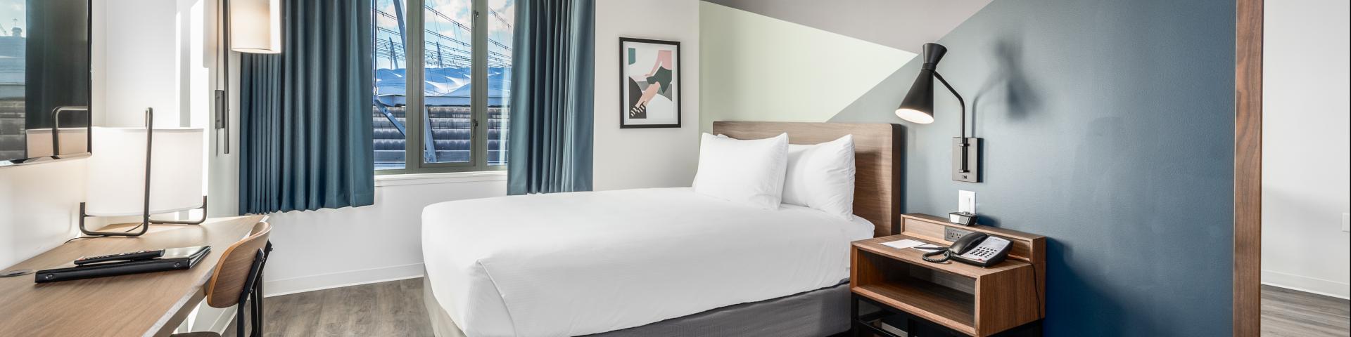 King Rooms - YWCA Hotel Vancouver