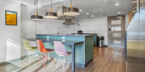 YWCA Hotel Vancouver Downtown - Guest Kitchen