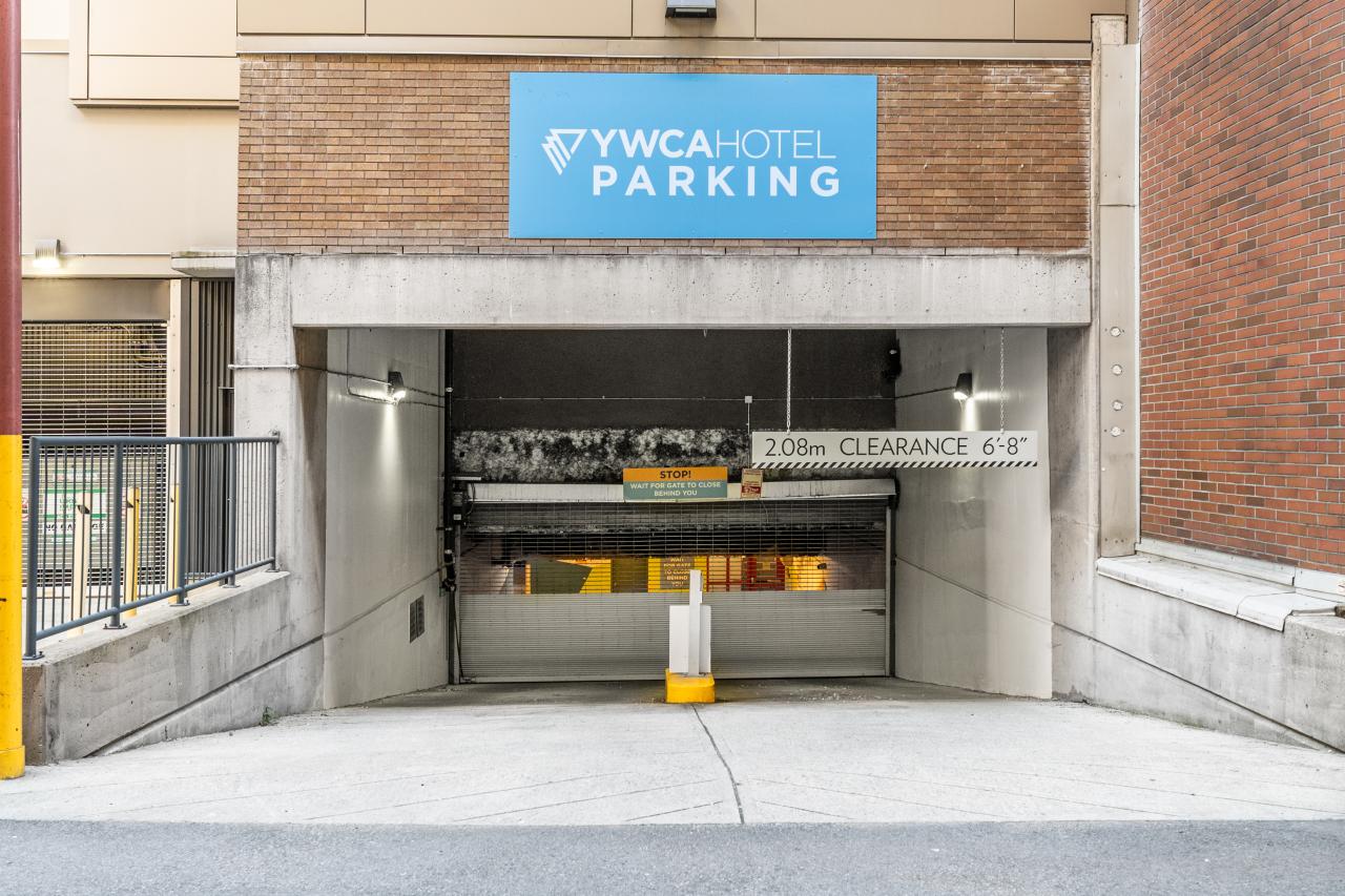YWCA Hotel Vancouver Downtown - Parking Lot Entrance