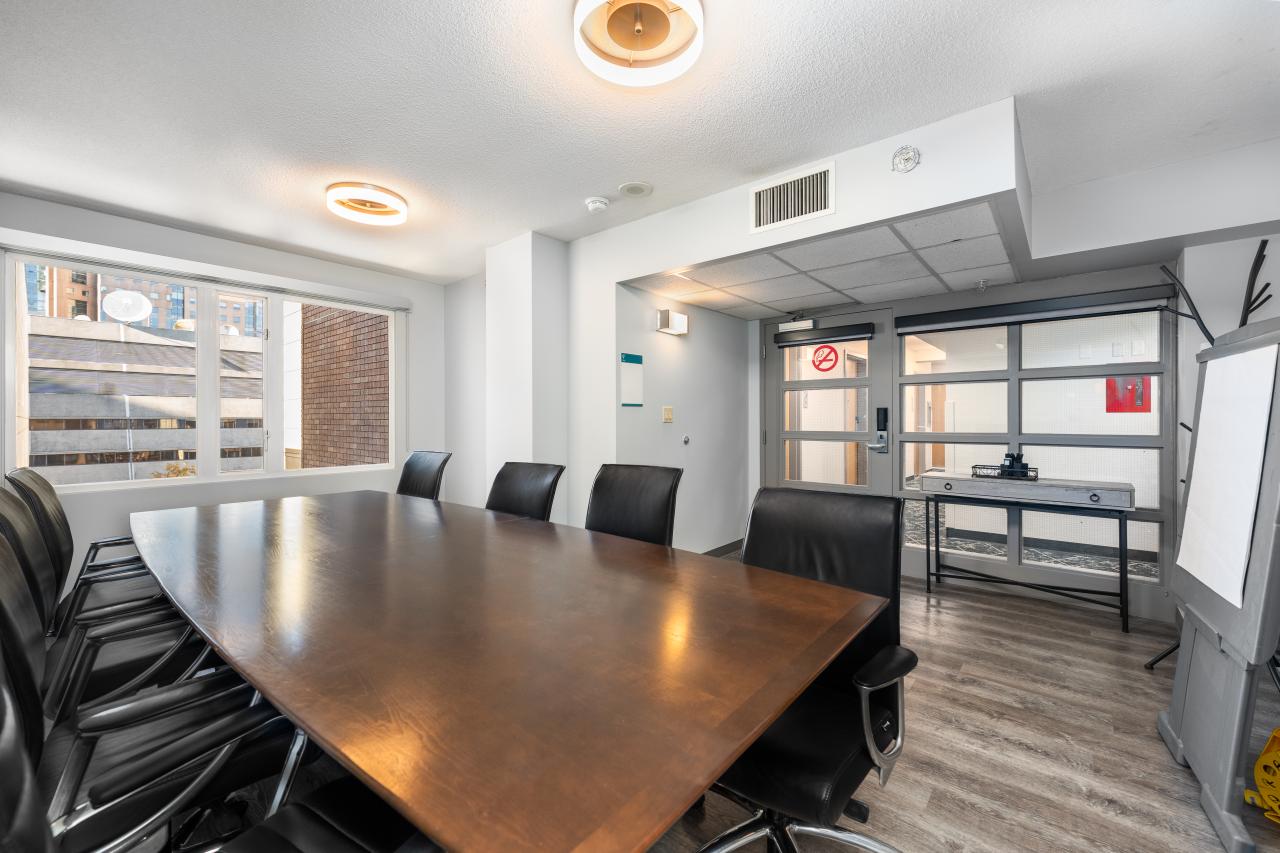 7th floor boardroom - YWCA Hotel Vancouver Meeting room rentals