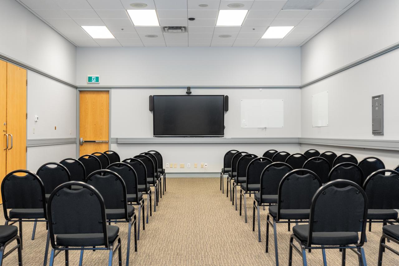 Canfor and Royal Combined room - theatre - YWCA Hotel Vancouver Meeting room rentals