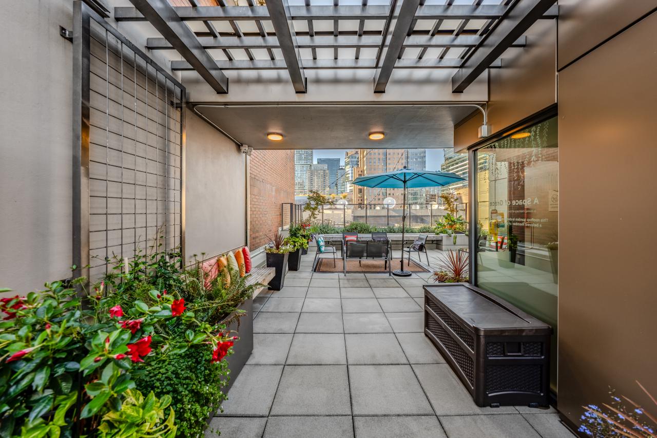 Rooftop Terrace - YWCA Hotel Vancouver