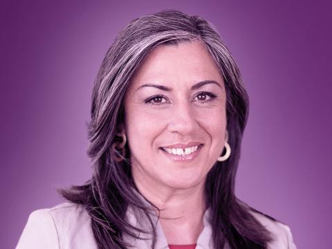 Photo of Maria Vassilakou on purple background