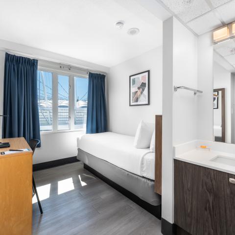 YWCA Hotel / Residence Vancouver Downtown - extended stays