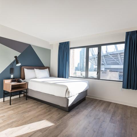 Queen rooms