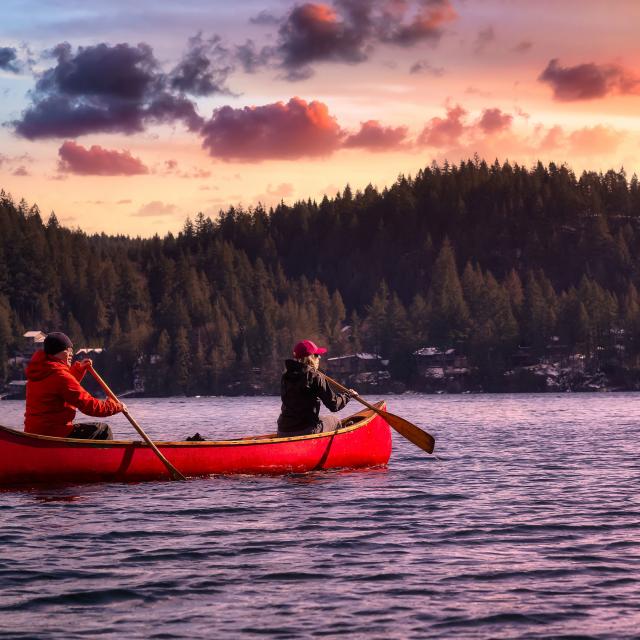 Best places for visitors to rent a paddleboard, kayak or canoe in Vancouver