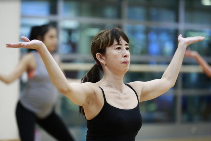 woman in Bollywood class